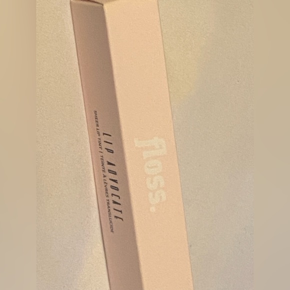 💄-Lip Advocate-💄 - Picture 4 of 7